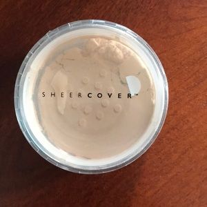 Sheer Cover Medium Finishing Powder